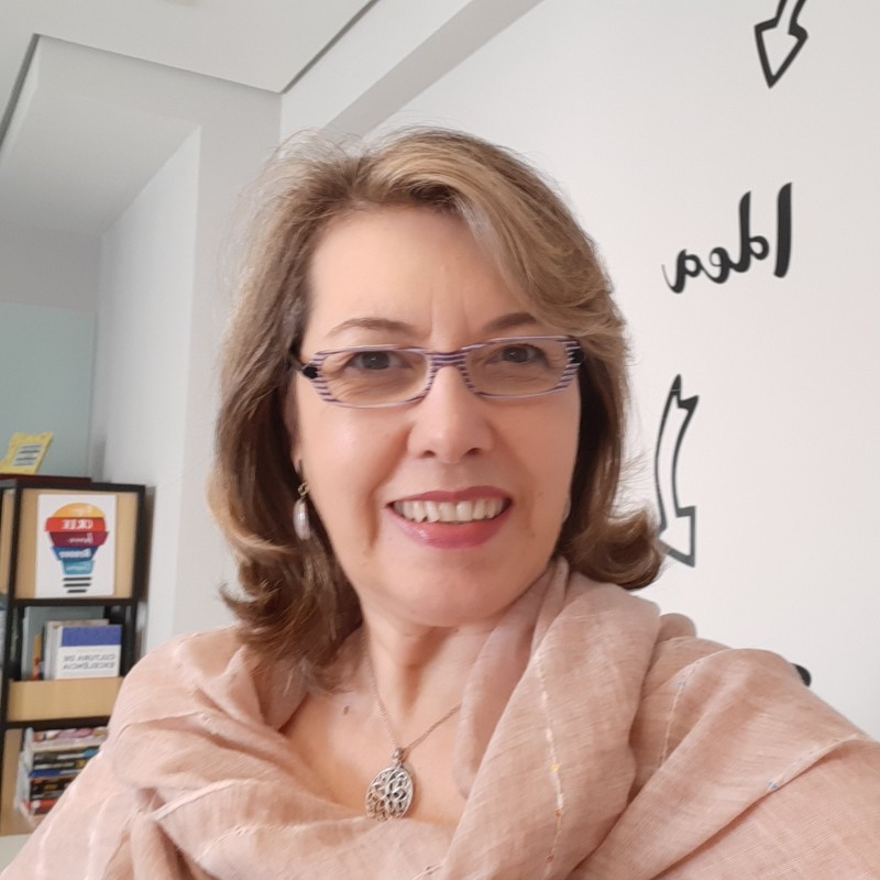 <strong><strong>Maria de Fátima Sousa e Silva</strong></strong>