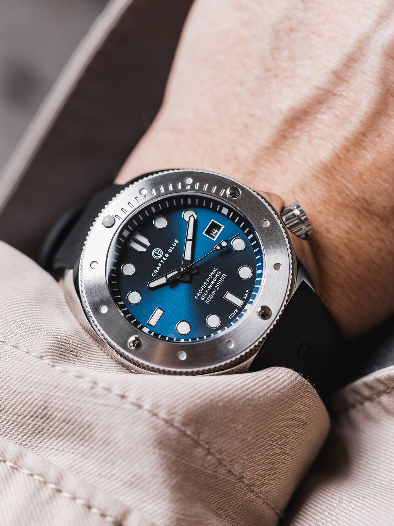 CRAFTER BLUE Hyperion Ocean 600M Swiss Made Automatic Men's Watch Diver