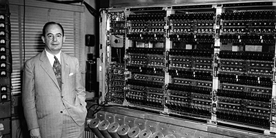 john-von-neumann-pere-fondateur-des-architectures-modernes