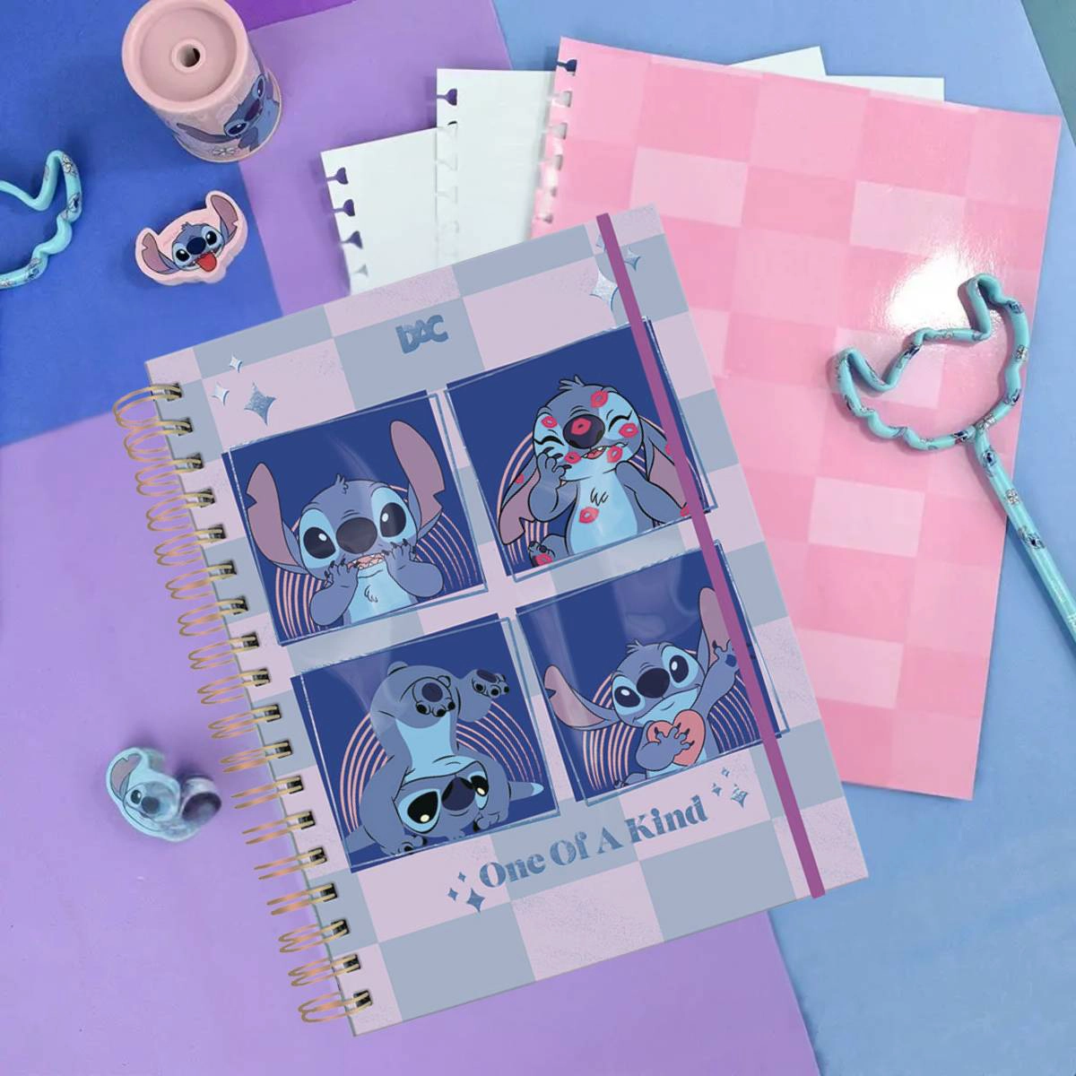 Caderno espiral capa dura colegial Smart 80 folhas 4072 Stitch - Dac