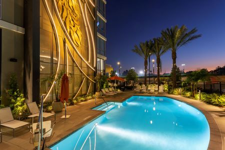 lemeridienpool_J1A1101.jpeg