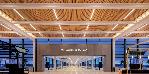 mx4s_kci-airport_corridor.jpg