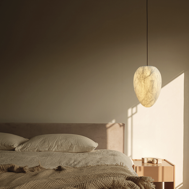 EGGY SILK PENDANT product page