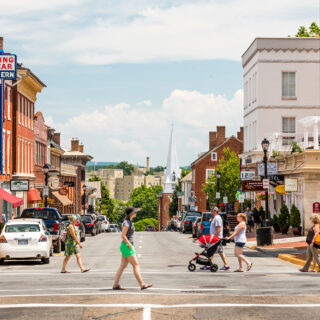 7 Best Downtowns in Virginia