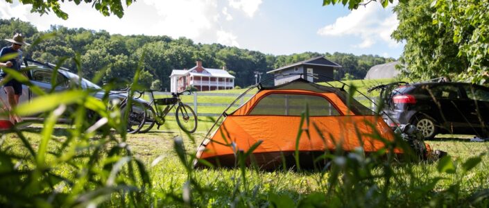 Camping for Gravista. Photo by Shannon McGoward for Blue Ridge Outdoors