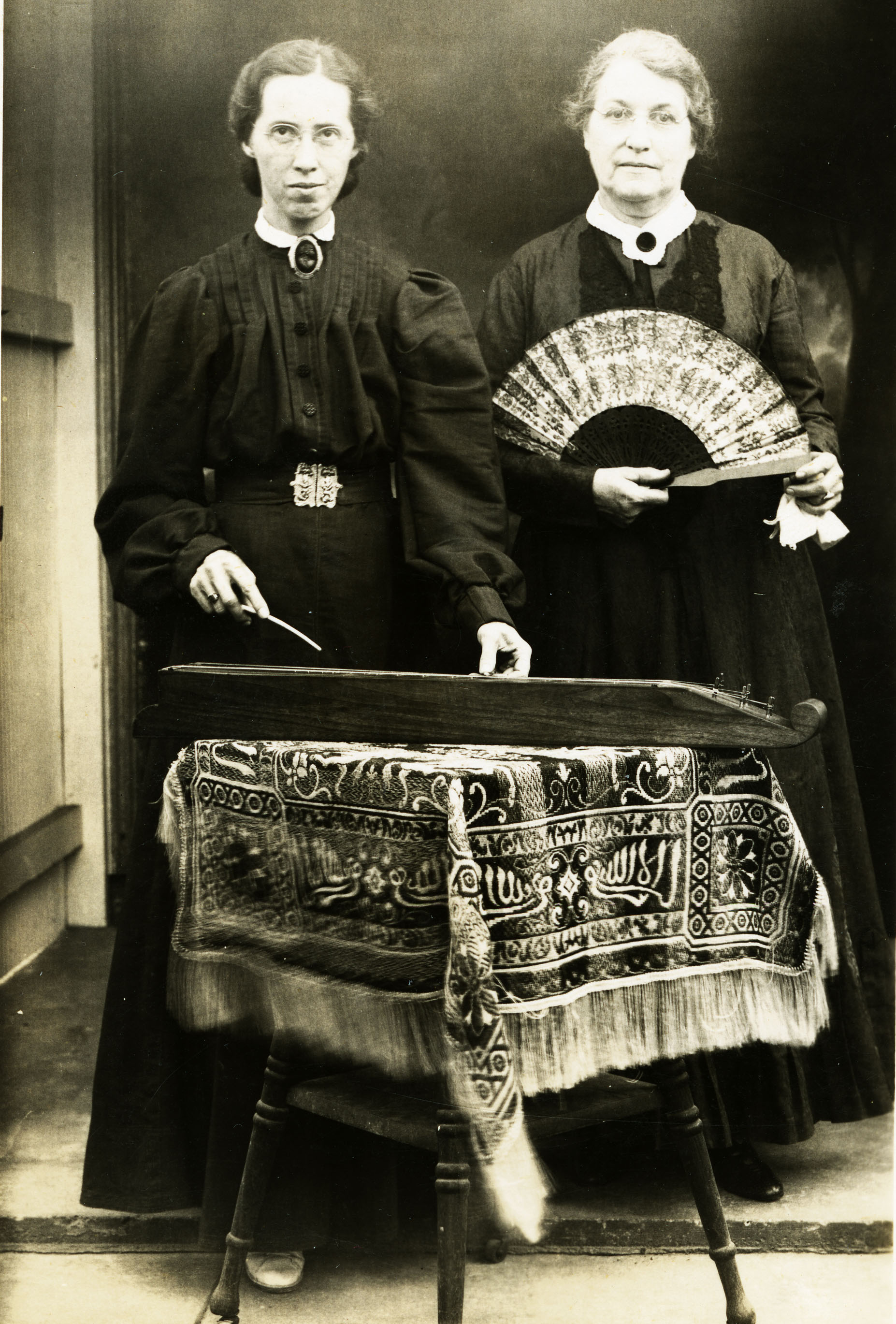 Effie and Addina Wilson