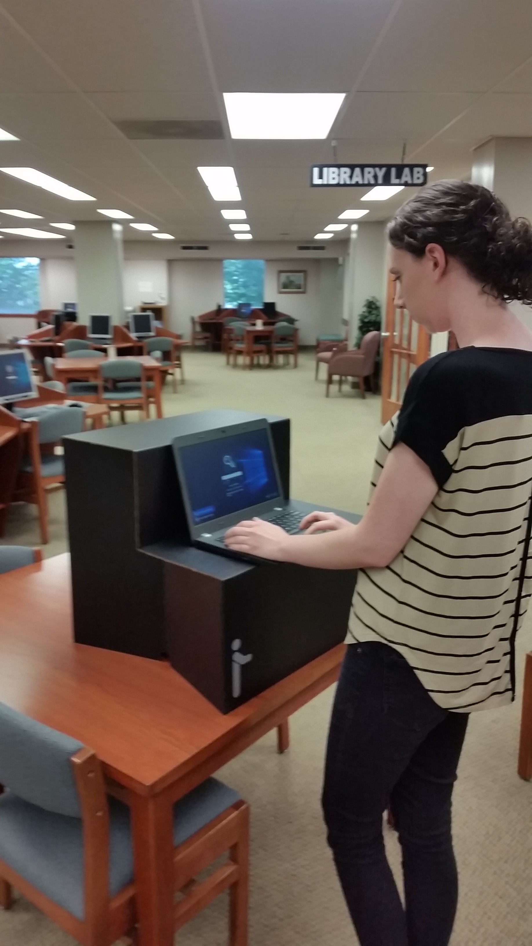 Stand up desk