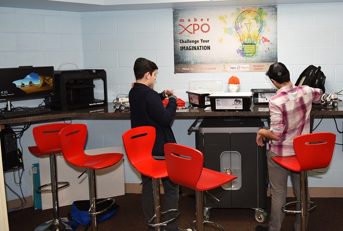 Students in library makerspace