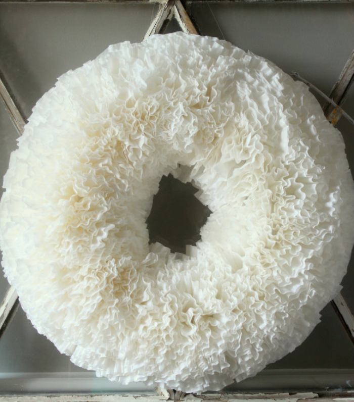 4. Wintry Wreath | Easy DIY Christmas Ideas | Life360 Tips