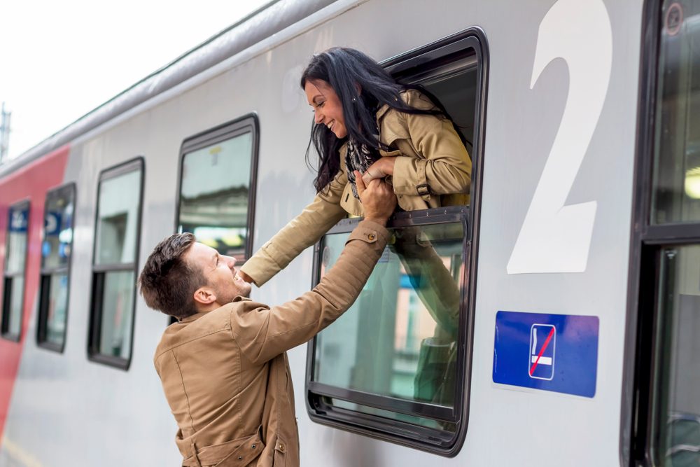 10 Tips To Make Long-Distance Relationships Work | Life360 Tips