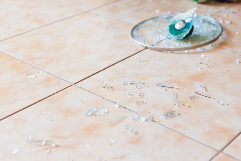 Pick up broken glass with a piece of bread | 8 Kitchen Hacks to Save You Time | Life360 Tips