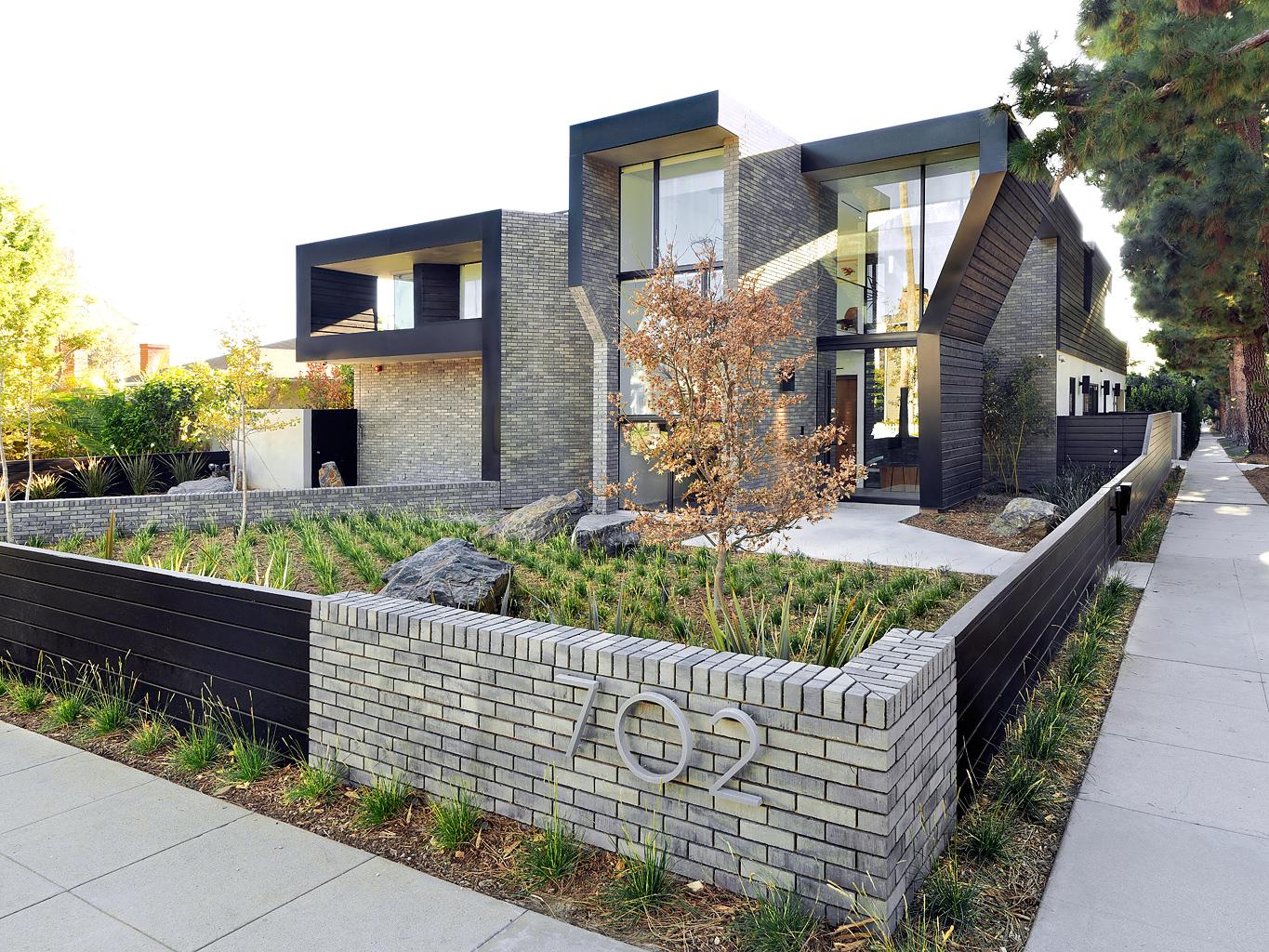 Split Light House by (fer)Studio - Life-Styled.net