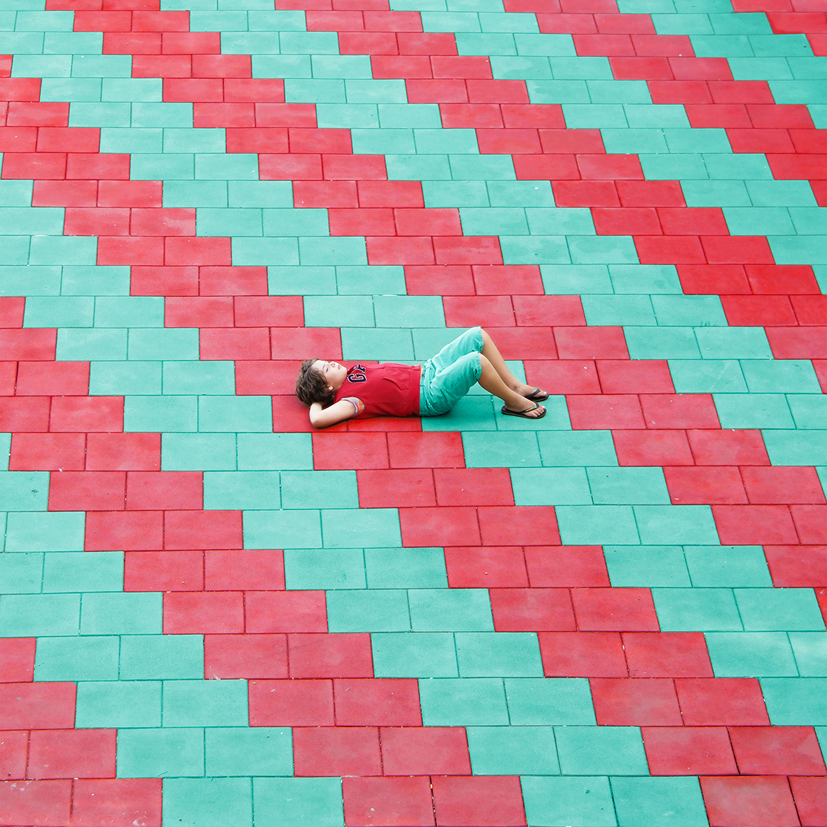 Picture Me Gone by Yener Torun - Life-Styled.net