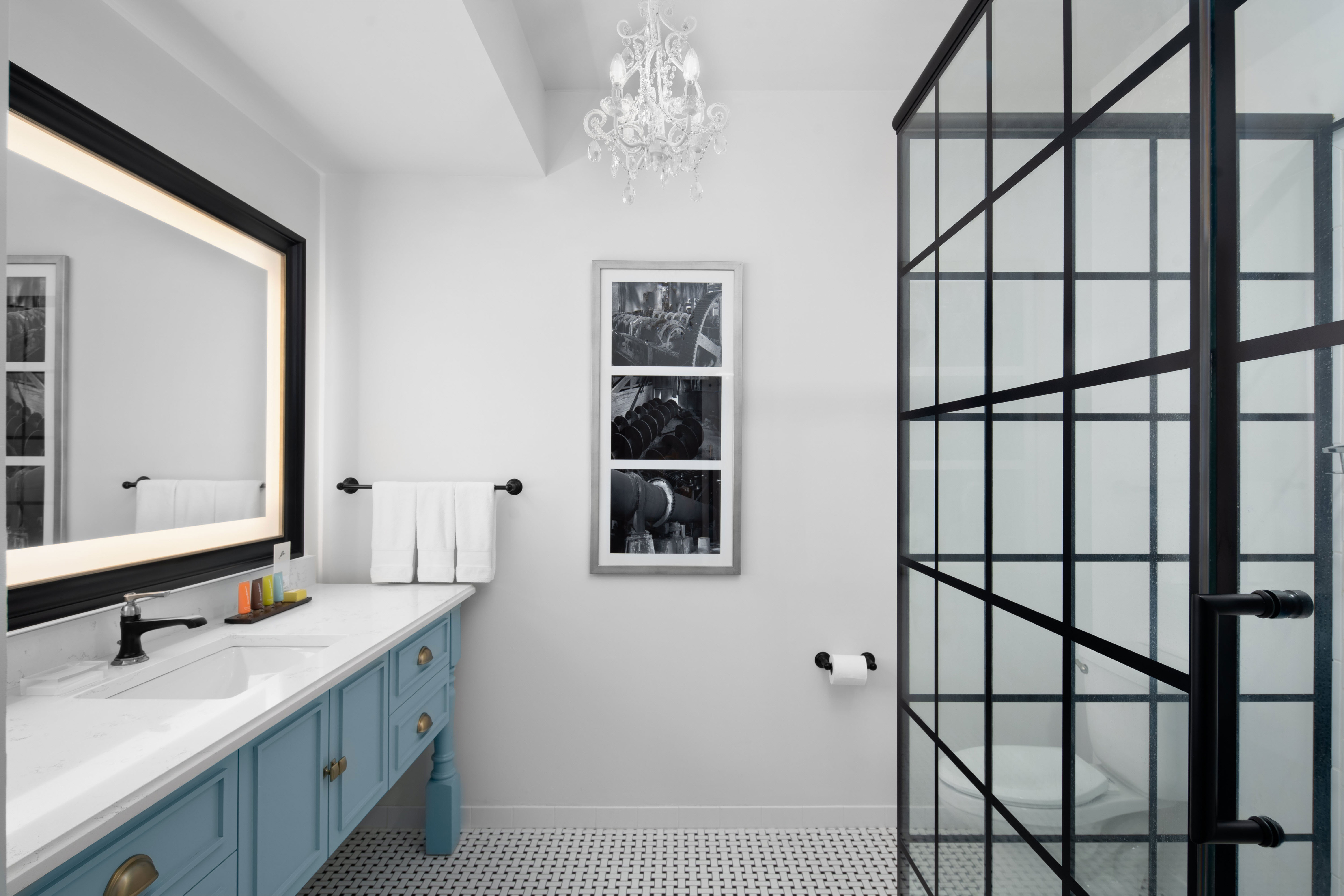 LifeStyled by Stacy Garcia_Q&A with Jacki Arena_Ascend Beaufort Hospitality King Bathroom