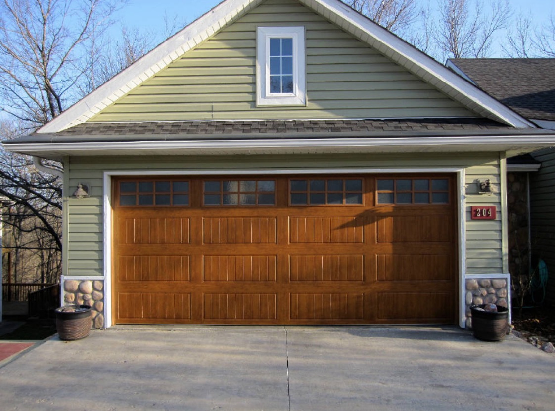 Elevate Your Home’s Curb Appeal With Glenn’s Garage Door Repair and
