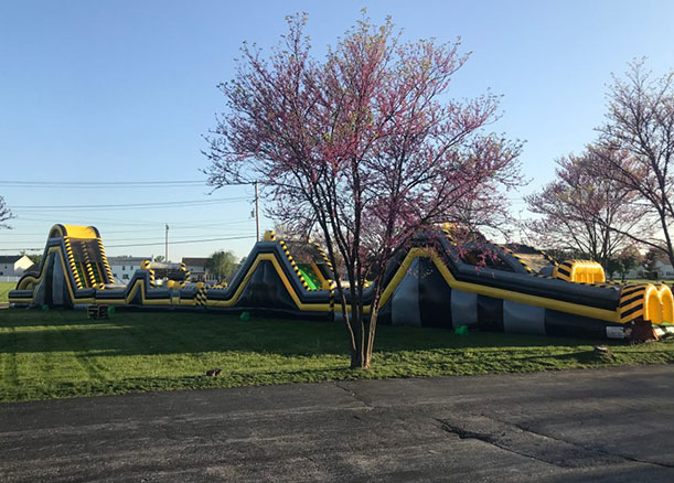 1-atomic-scream rent an obstacle course from rockin rents