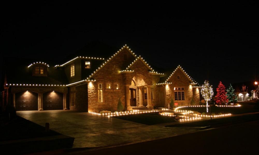 LANDSCAPE LIGHTING CONTRACTORS NEAR ME