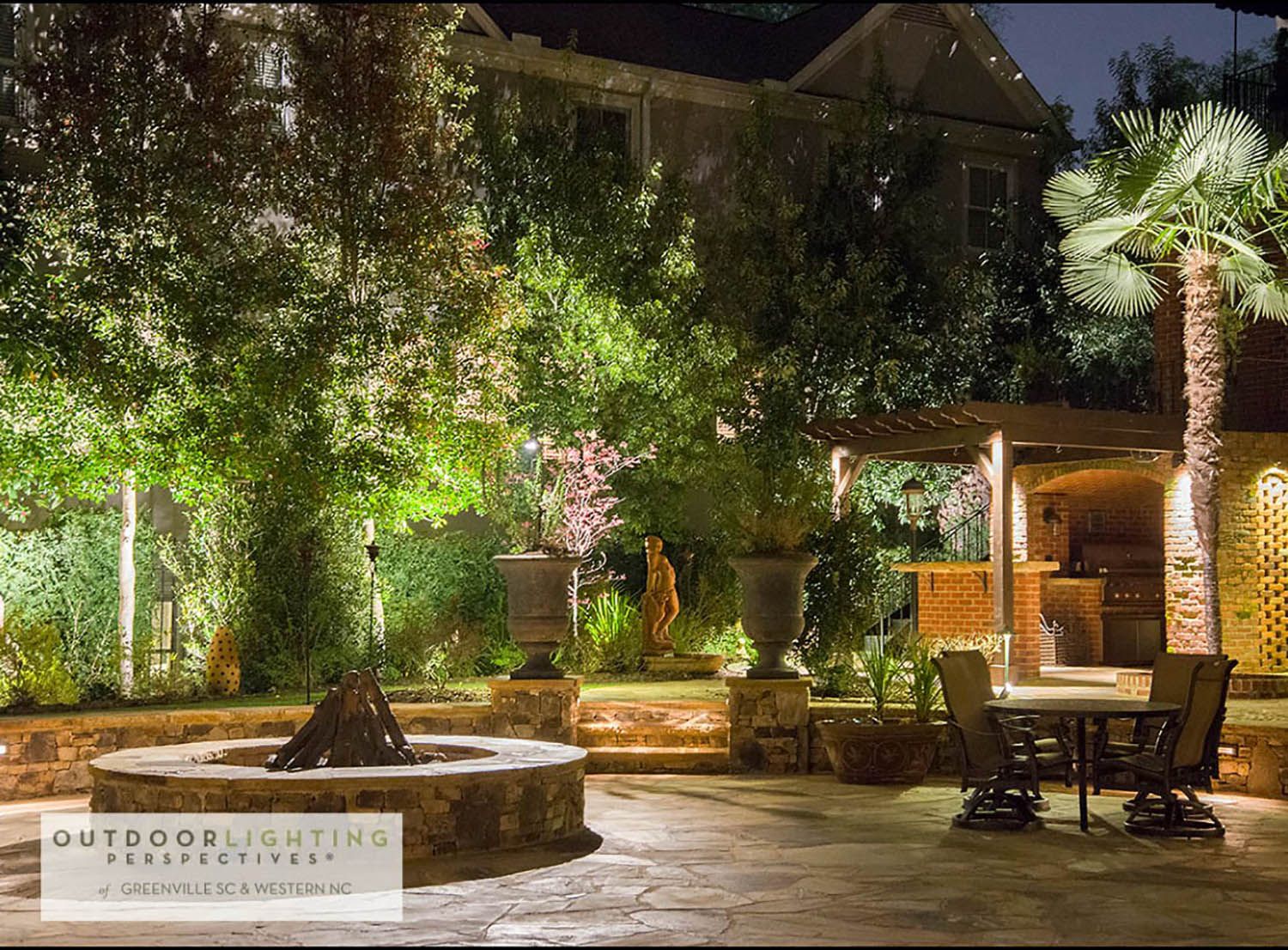 CHRISTMAS LIGHTS INSTALLATION