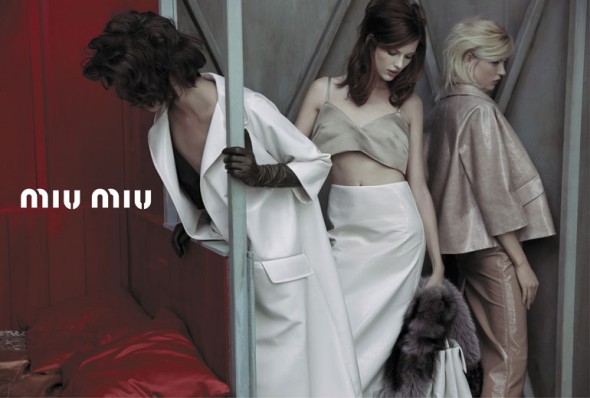 Arizona Muse, Bette Franke e Martha Hunt 201212-miu-miu-campanha-3