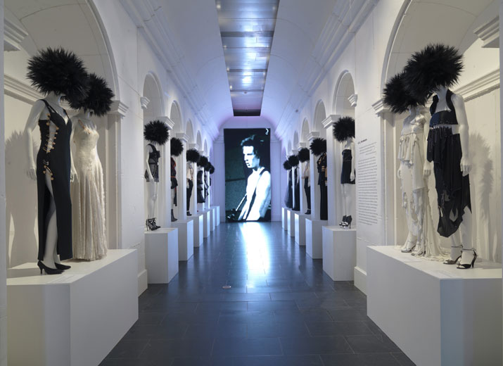 "Punk Chaos to Couture" entre as 5 expô mais pops do Met