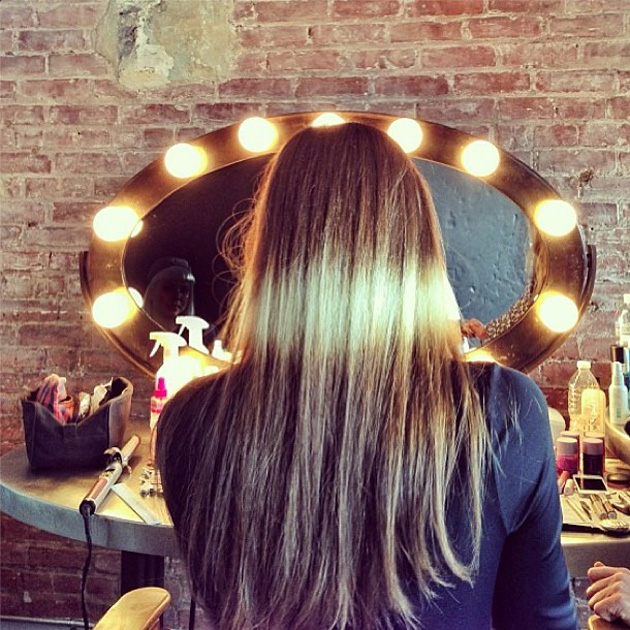 O raio de luz que invade os cabelos Lilian Pacce