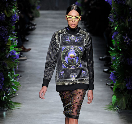 f*y様 GIVENCHY starlongsleevepolo by Ricc A coleção da Givenchy - que pode ser a última de Riccardo Tisci na