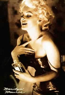 O Chanel no. 5 de Marilyn Monroe - Lilian Pacce O Chanel no. 5 de Marilyn Monroe - Lilian Pacce