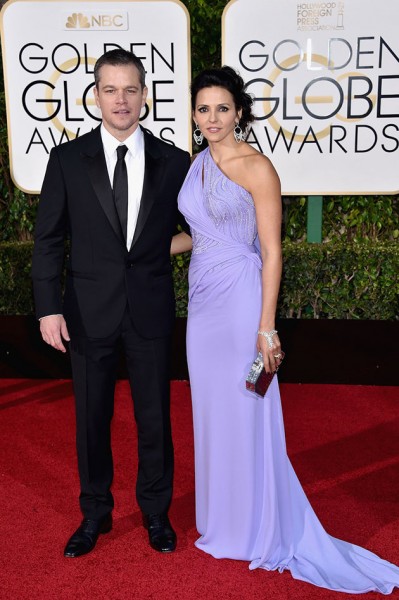 Matt Damon com a mulher Luciana Barroso, ambos de Versace 100116-matt-damon-versace