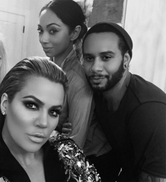 Monica Rose (@monicarosestyle
) é a responsável pelo estilo de algumas das Kardashian-Jenner - aqui ela posa com Khloé 200416-styists-das-celebs