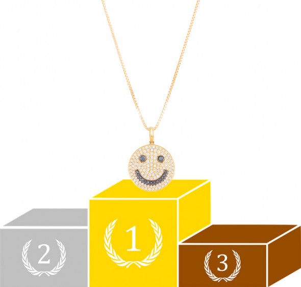 De smile, da Priya Joias (R$ 5.600) 190816-colar-medalha-olimpica-2