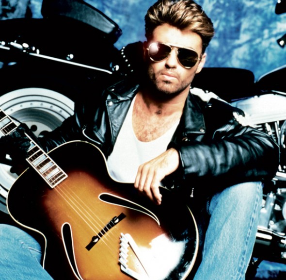 Óculos modelo aviador e jaqueta de couro, look que é a sua cara 251216-george-michael-07
