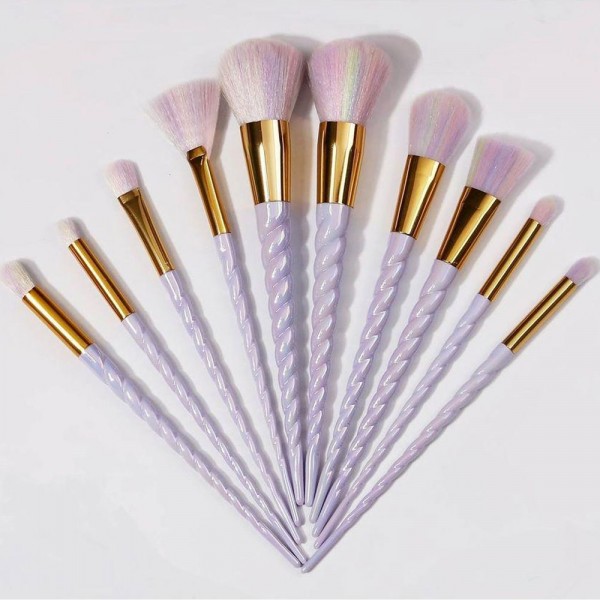 Chifre de unicórnio ou pincel? Você encontra esse kit nas Lojas Americanas por R$ 149 100817-pincel-magico-unicornio2