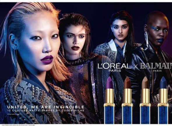 Valentina Sampaio, que é embaixadora da L'Oréal, está no time - ela é a segunda nessa foto 240817-balmain-e-loreal-01