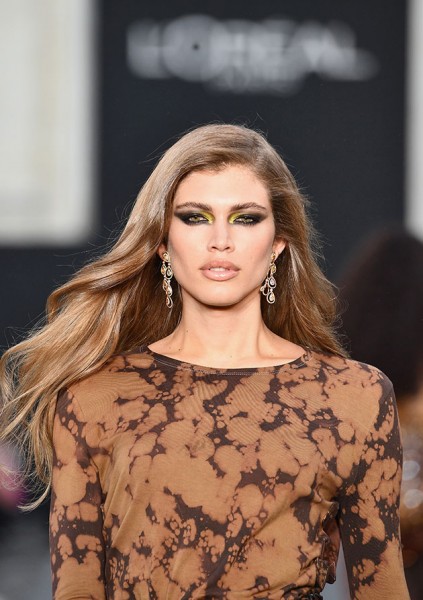 A brasileira Valentina Sampaio 020917-lorealparis3