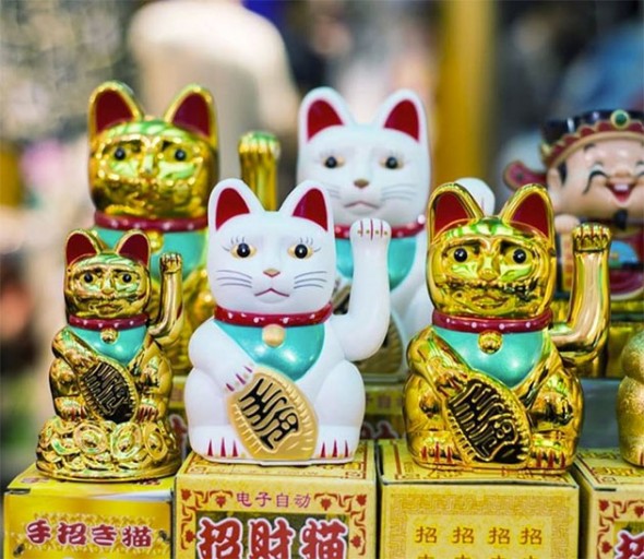 A Hime-Ya é gigante e tem objetos de decoração, souvenir, utensílios pra casa... É pra se perder lá dentro! Na rua Galvão Bueno, 54 90218-liberdade-hime-ya1