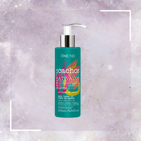 O Ativador de Cachos da Amend ajuda a formar e definir os seus cachos naturais, independente do tipo de ondulação, e ainda possui filtro solar e proteção térmica contra o calor do secador! (R$ 33,83 - compre aqui!) 200818-lançamento-cabelos03