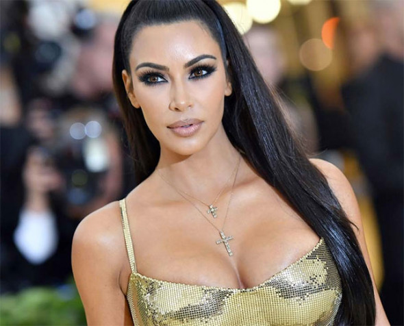 Com 113 milhões de seguidores, a irmã mais velha de Kylie, Kim Kardashian West, cobra US$ 720 mil (quase R$ 2,7 milhões) por post 60818-insta-4-kim-ka