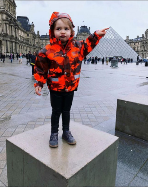 Ioni, 4 anos, acompanha a mãe em vários trabalhos - e conquista todo mundo! 270918-mini-influencers-as-criancas-que-bombam-na-internet-09