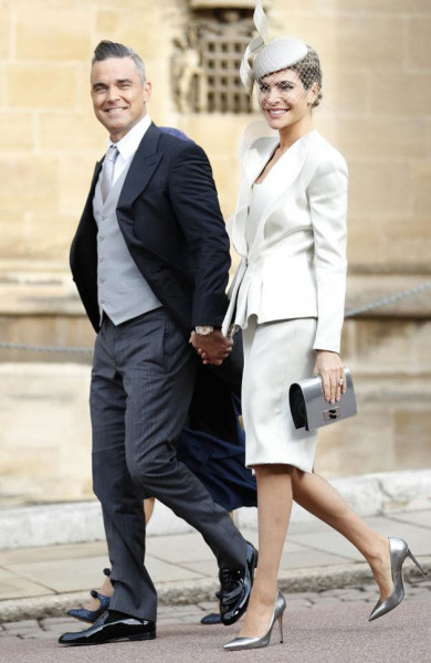 Robbie Williams e Ayda Field de Giorgio Armani e Giorgio Armani Privé 121018-casamento-princesa-eugenie24
