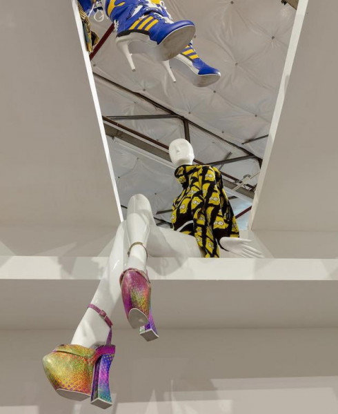 “Viva Avant Garde: Uma Retrospectiva de Jeremy Scott” fica em cartaz até 17/3 290119-jeremy-expo-8