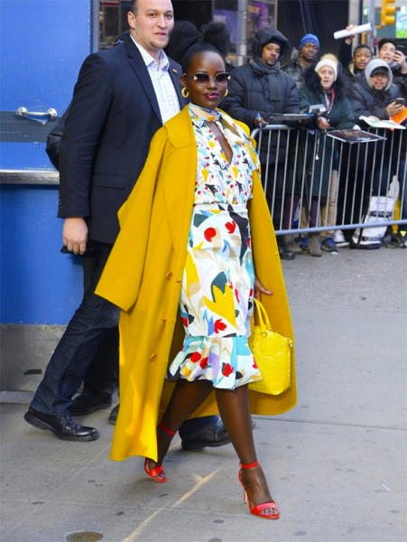 Outro Prabal Gurung coloridão, dessa vez pro 200319-lupita-nyongo-prabal-gurung-2