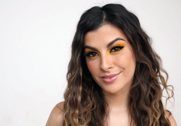 Amarelo até no make! 080419-lolla-04