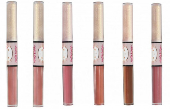 O duo vem com um aplicador pro batom líquido mate e outro pro gloss. Assim você pode usar tanto a versão mais sequinha quanto a mais hidratada! Preço médio: R$ 22 090419-hello-kitty-gloss
