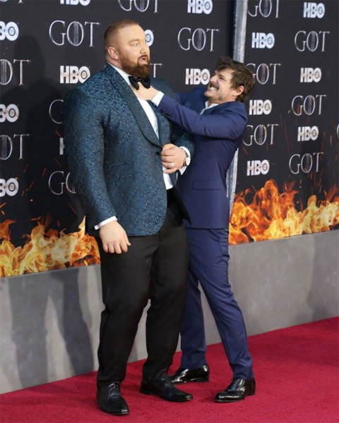 Hafþór Júlíus Björnsson e Pedro Pascal (de Dior) 40419-game-of-thrones-pedro-pascal