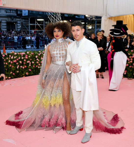 Priyanka Chopra e Nick Jonas 060519-met-nickjonas