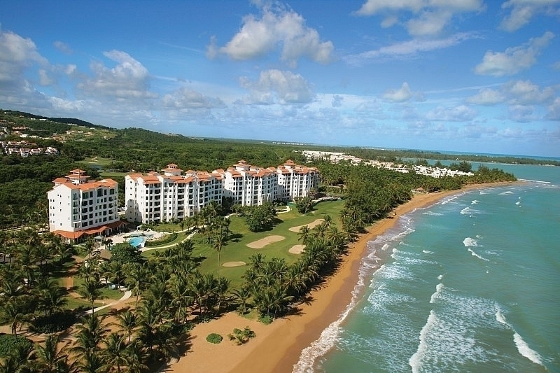 Ocean Sixteen en Río Mar vida de lujo en un “resort” de golf y playa