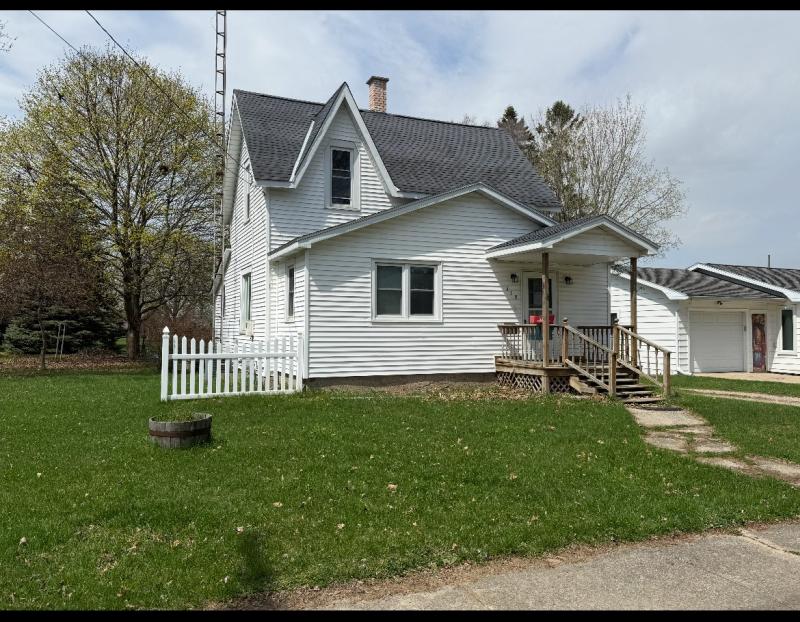319 Western St