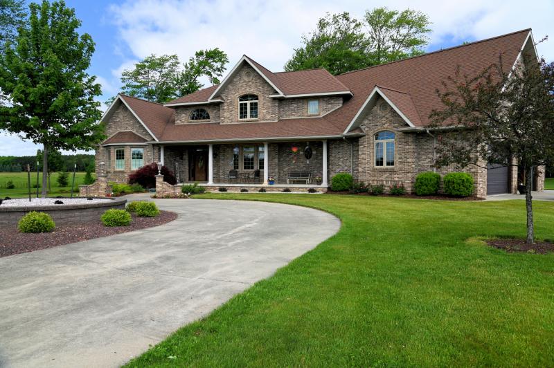 8371 Section Line Rd