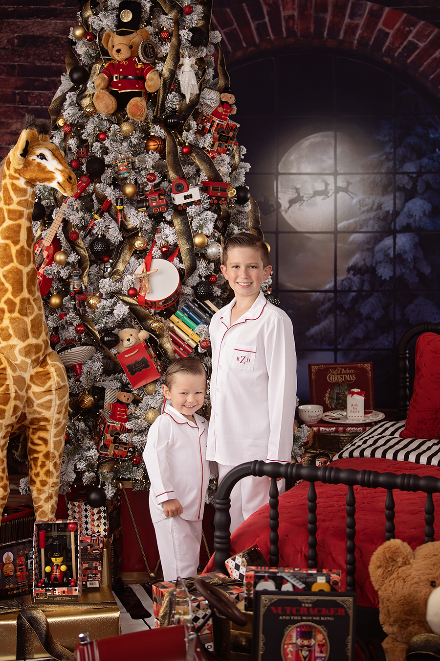 Christmas Sessions- Studio Indoors Set Nov 20th + Dec 5th | DSC_0433_r_storyteller20_fb.png