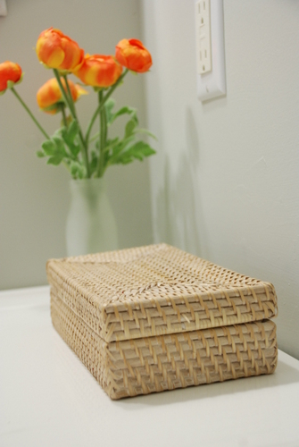 target threshold ranunculus  woven lidded basket